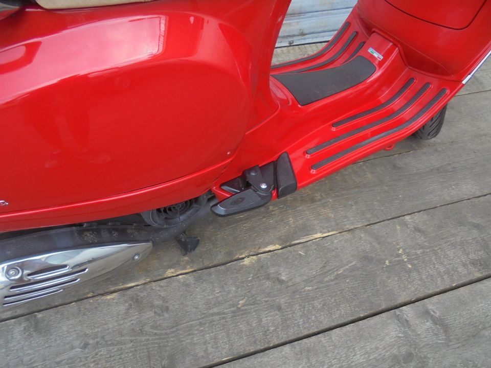 Vespa LX 125 IE 4 Takt NR 182
