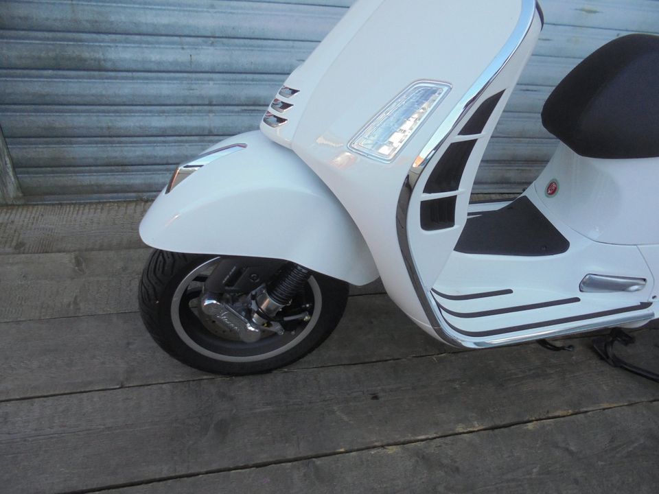 Vespa GTS 300 Super E5 NR192