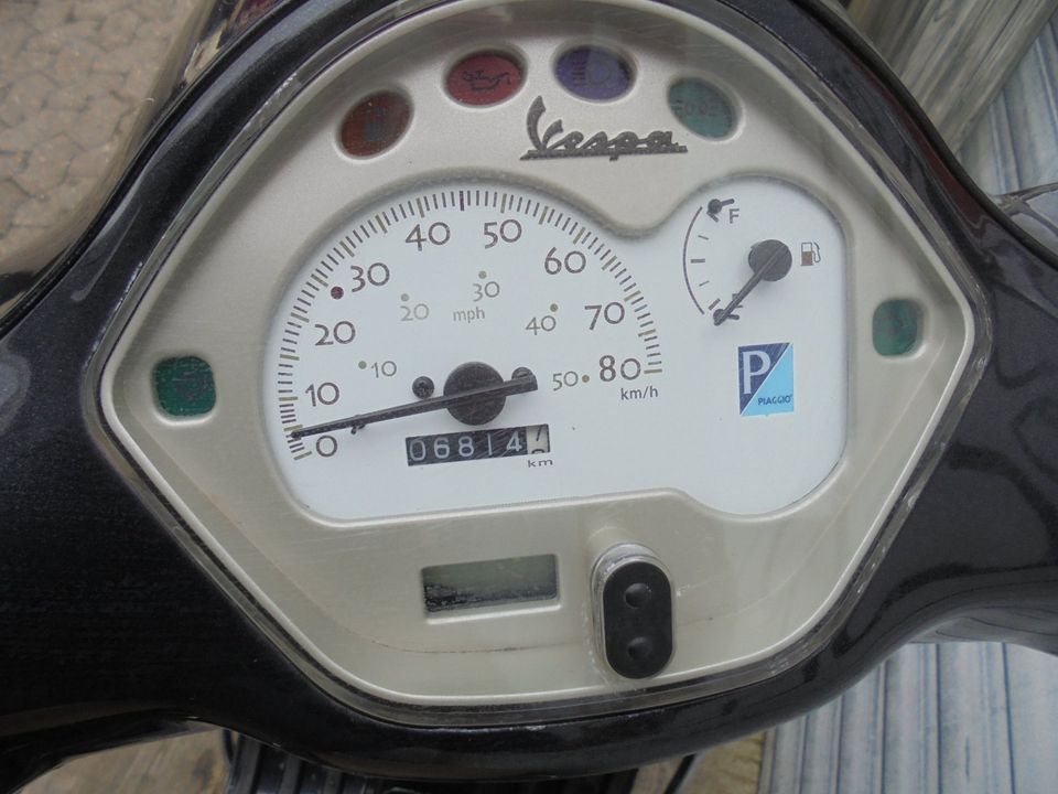 Vespa LX 50 2 Takt FL NR 556