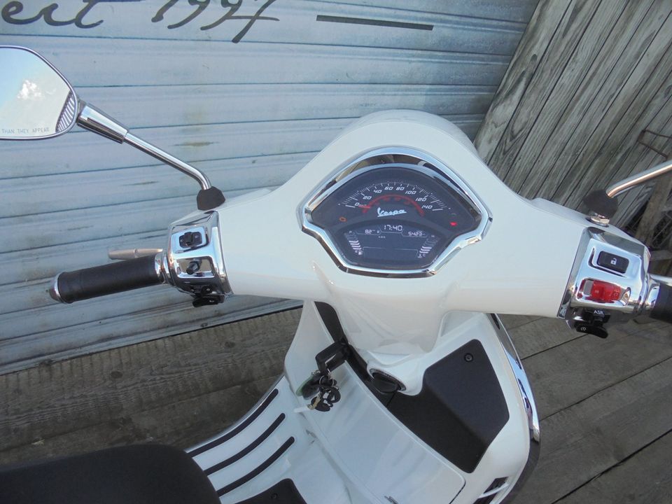 Vespa GTS 300 Super E5 NR192