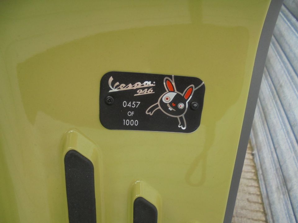 Vespa 946 125 Bunny Edition E5