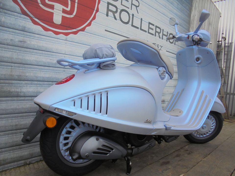 Vespa 946 125 Snake Edition E5
