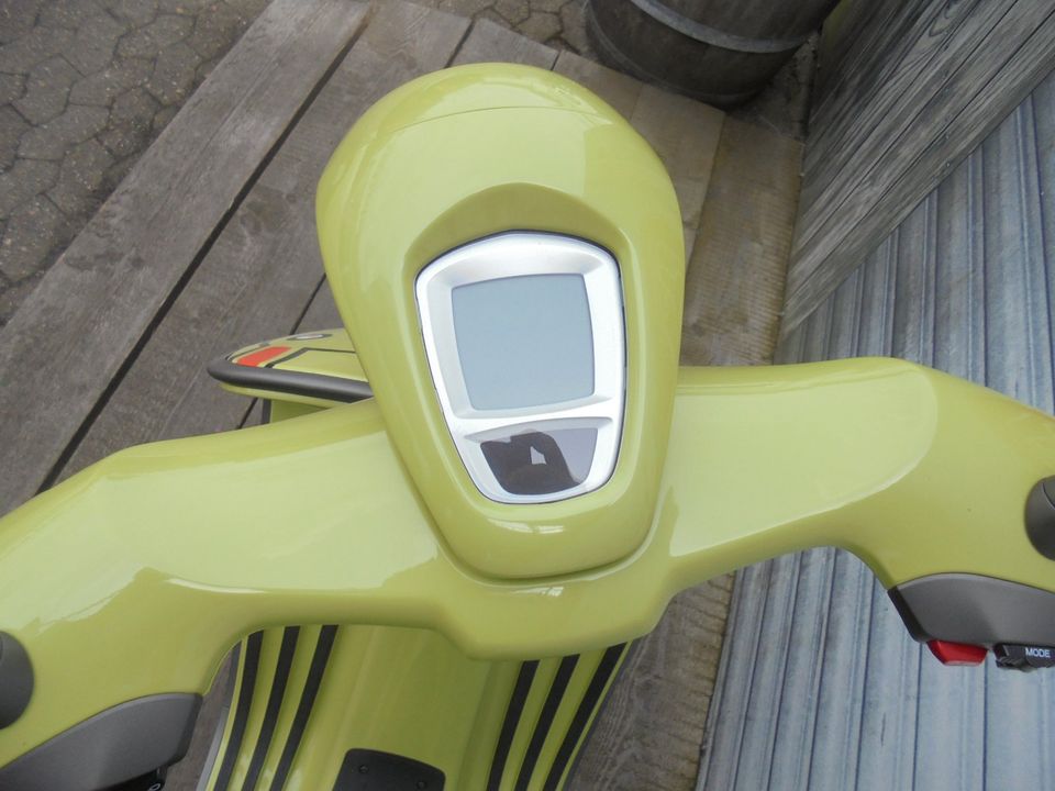 Vespa 946 125 Bunny Edition E5