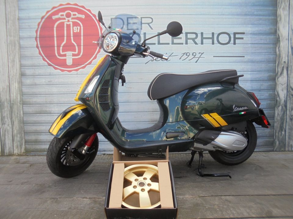 Vespa GTS 300 Racing Sixties NR 244