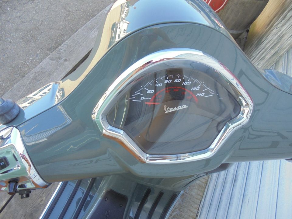 Vespa GTS 310 Super RH EDITION E5+ Keyless NR 218