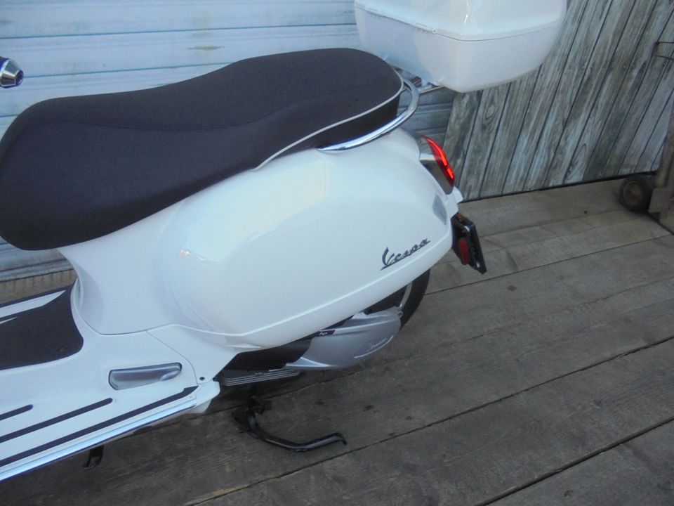 Vespa GTS 300 Super E5 NR192