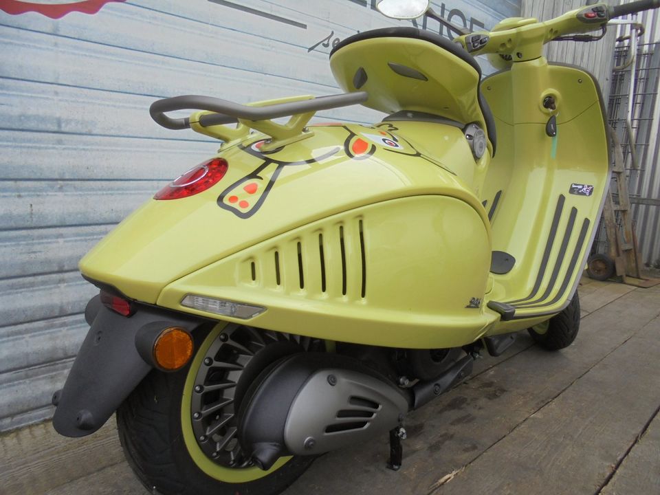 Vespa 946 125 Bunny Edition E5