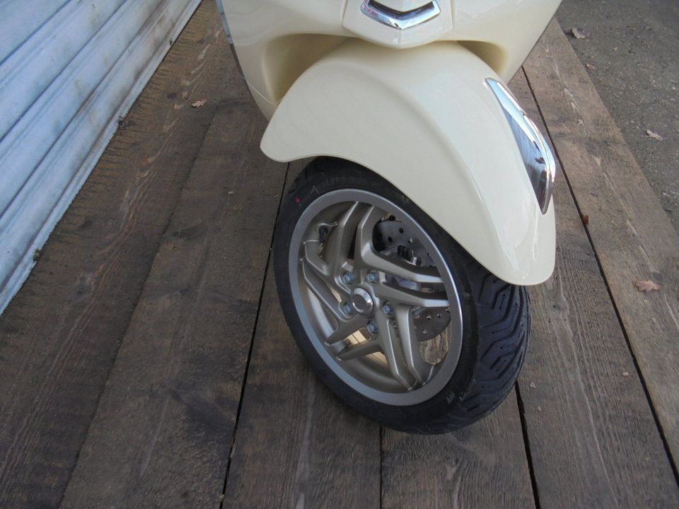 Vespa Primavera S 50 E5+ FL Neu