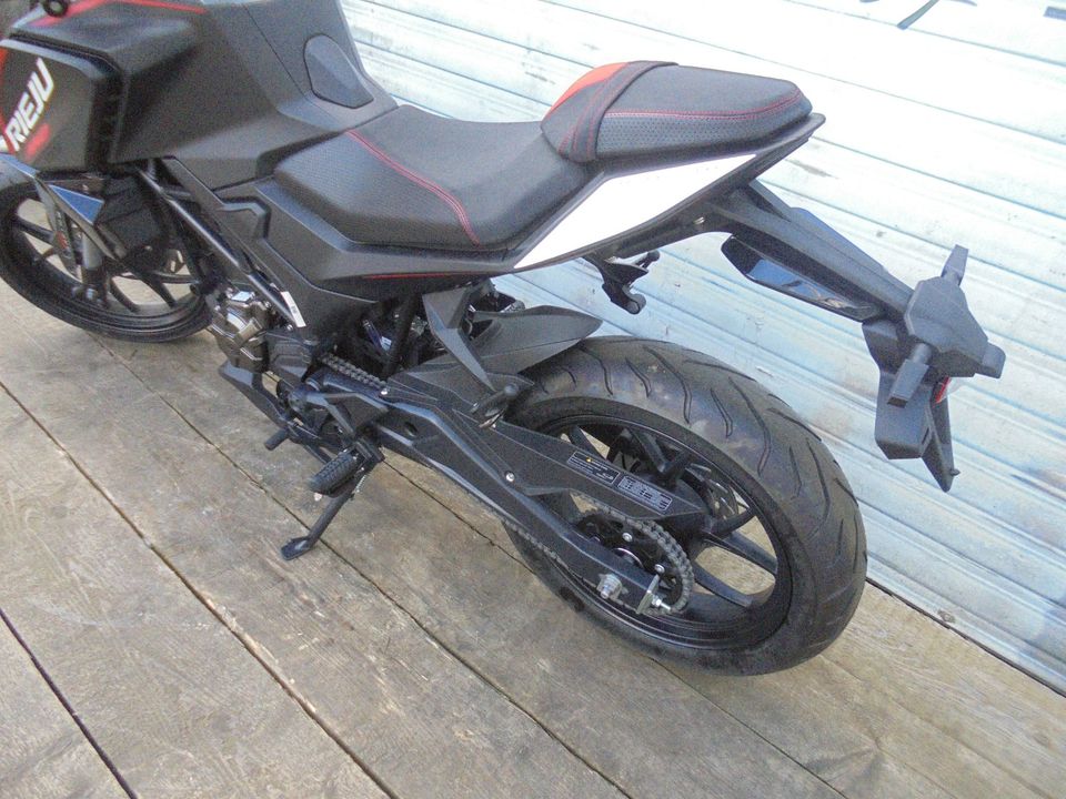 RIEJU Naked NKD 125 R Neu
