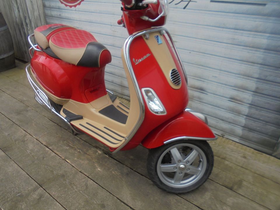 Vespa LX 50 4 Takt Cirkus Edition NR 125