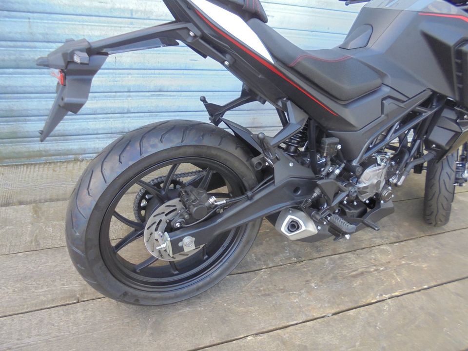RIEJU Naked NKD 125 R Neu