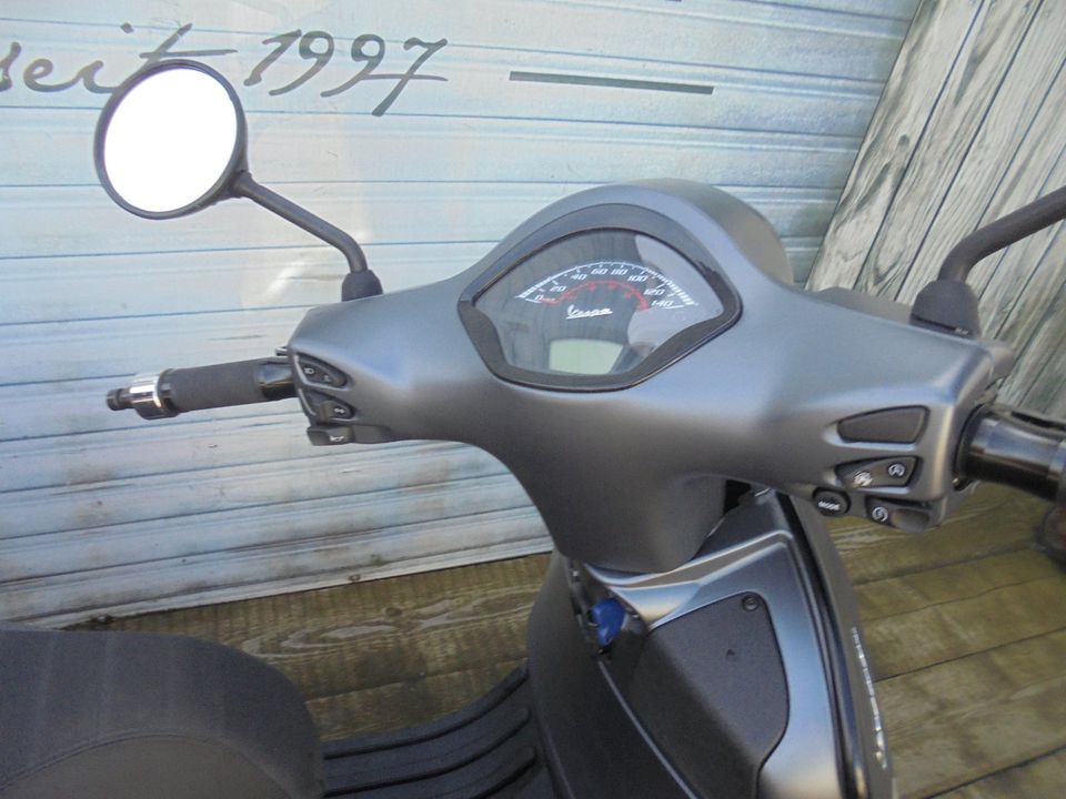 Vespa GTS 125 Super Sport NR 245