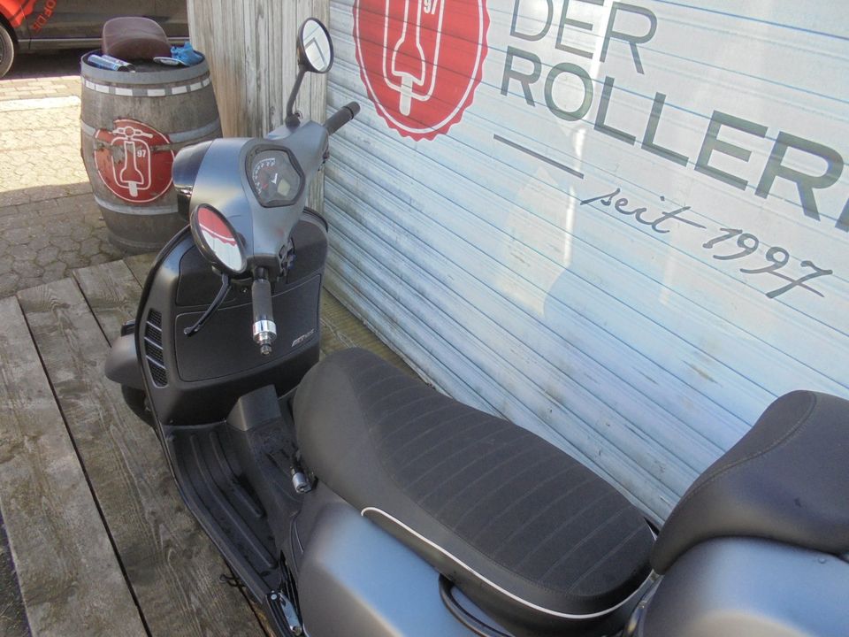 Vespa GTS 125 Super Sport NR 245