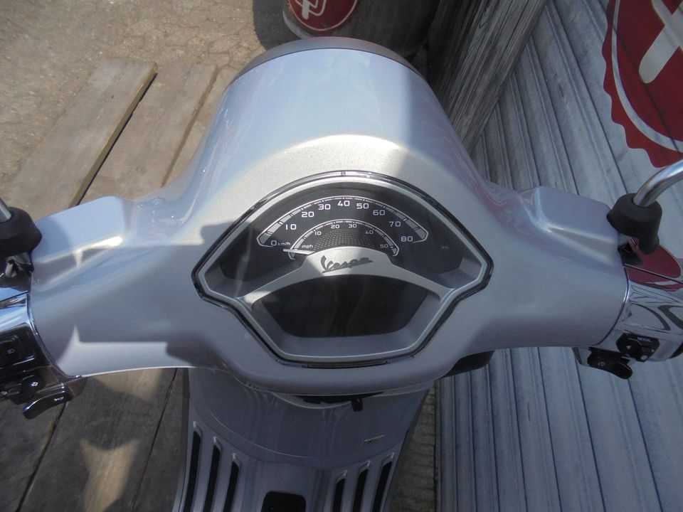 Vespa Primavera 50 Tech RST IGET E5+