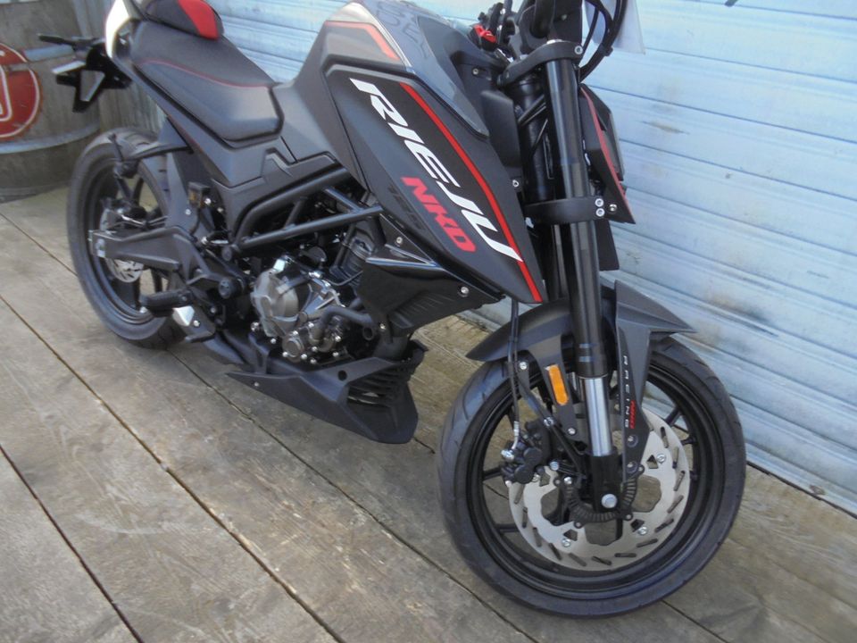 RIEJU Naked NKD 125 R Neu