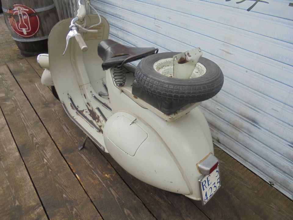 Vespa Faro Basso 125 ccm original 1er Lack NR 548