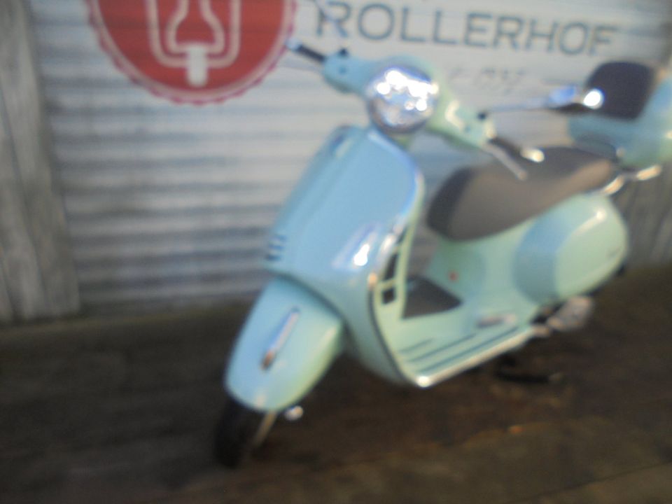 Vespa GTS 125 Super Sport NR 250