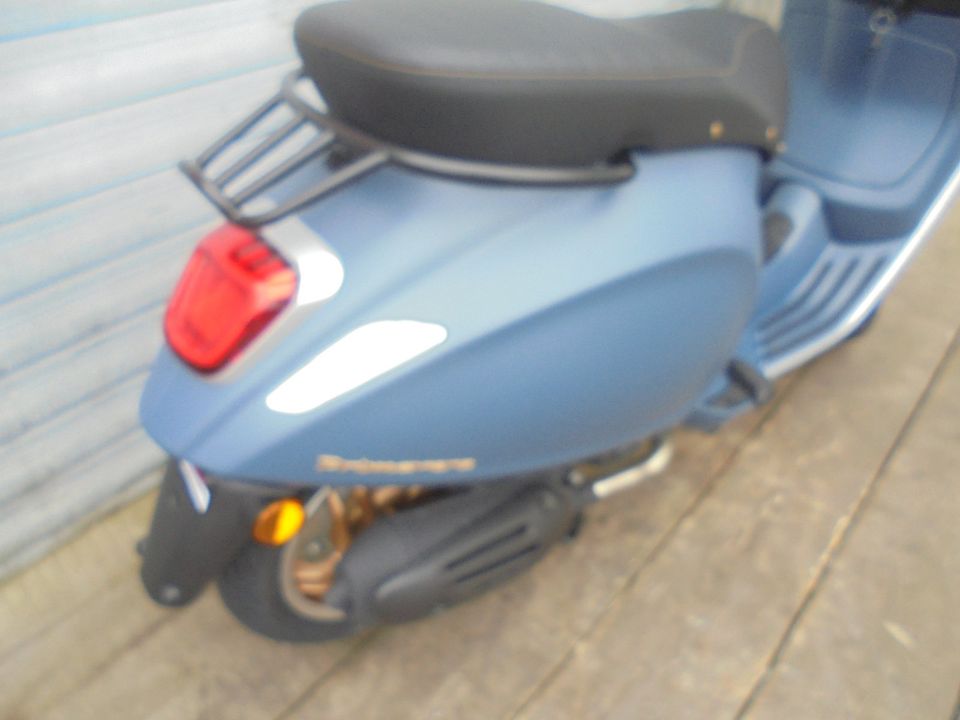 Vespa Primavera 50 Officina 8 E5+ FL Neu