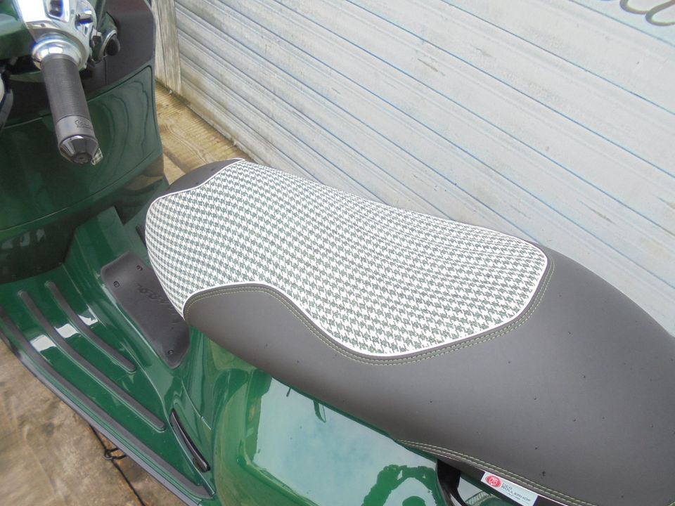 Vespa GTS 310 Super TECH RH EDITION E5+ PORSCHE Irish green