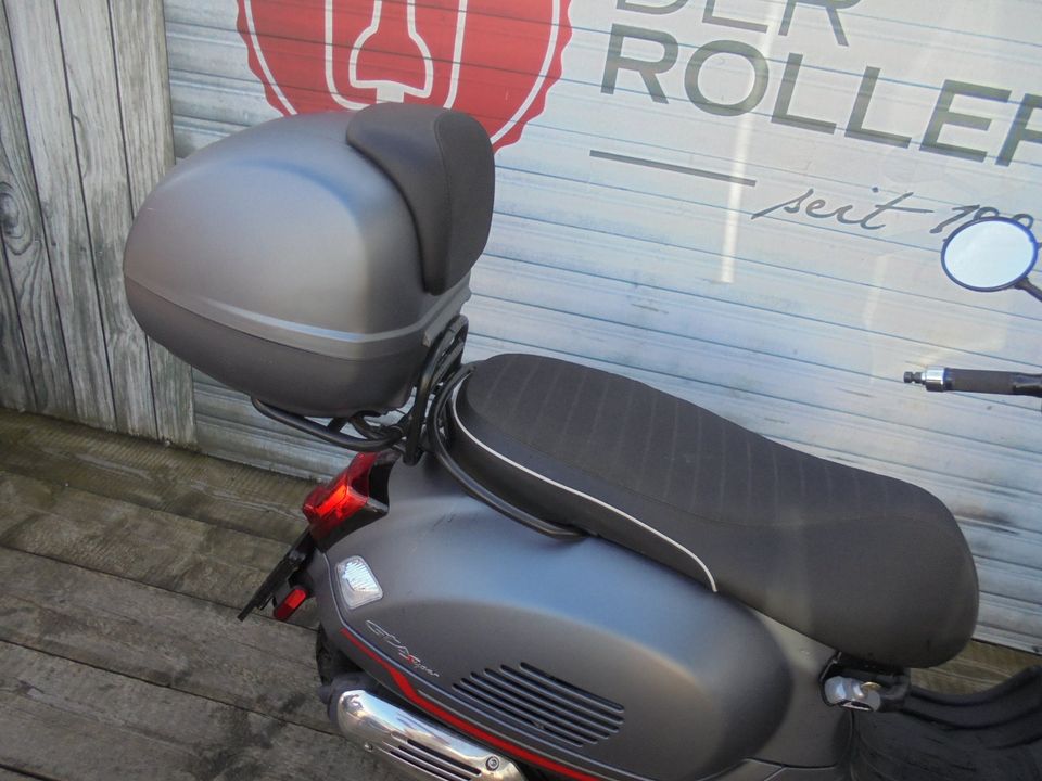 Vespa GTS 125 Super Sport NR 245