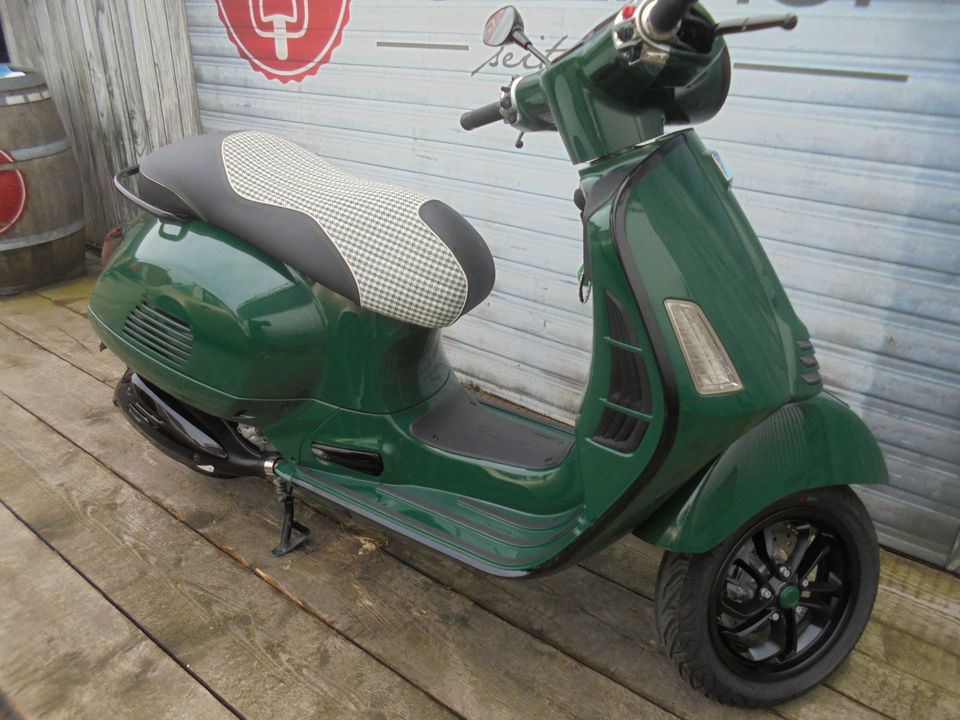 Vespa GTS 310 Super TECH RH EDITION E5+ PORSCHE Irish green