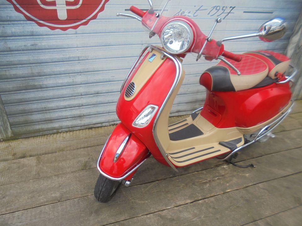 Vespa LX 50 4 Takt Cirkus Edition NR 125