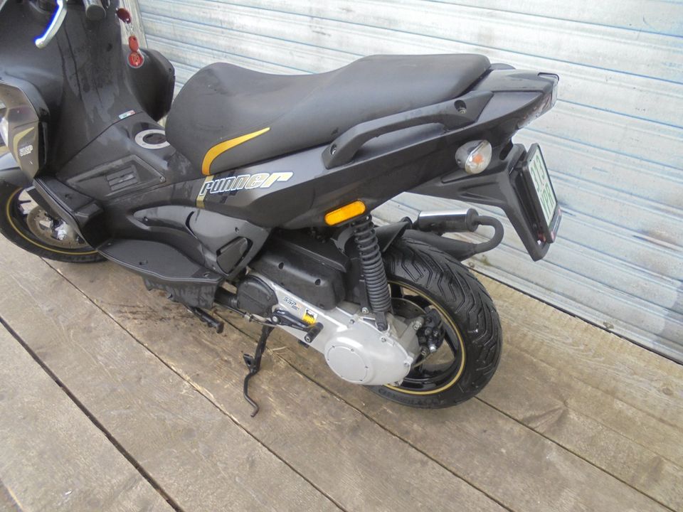 Piaggio Gilera Runner 50 2 Takt Black Soul original NR 587