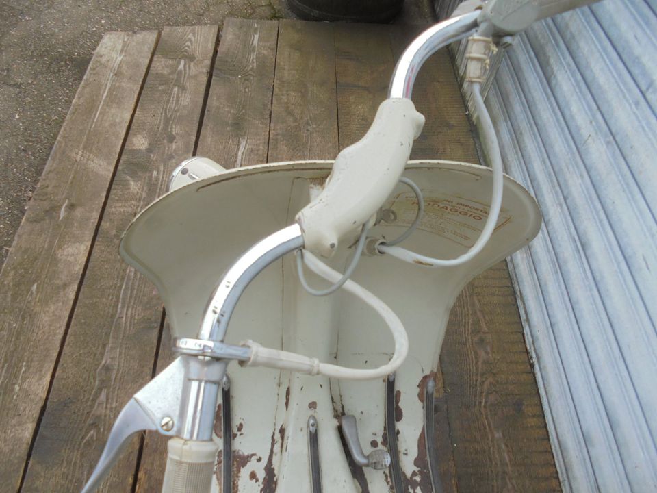 Vespa Faro Basso 125 ccm original 1er Lack NR 548