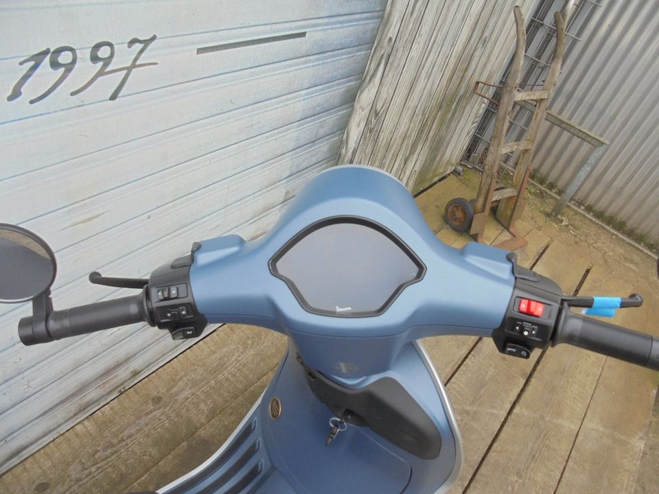 Vespa Primavera 50 Officina 8 E5+ FL Neu