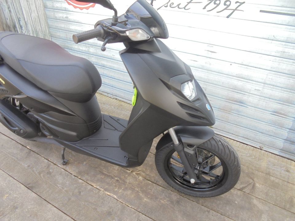 Piaggio New TPH 50 2 Takt wie neu NR 563