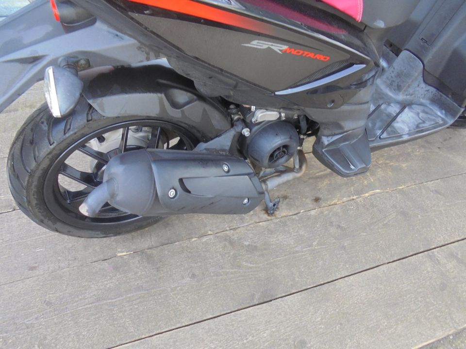 Aprilia SR 50 Motard 2 Takt NR 566