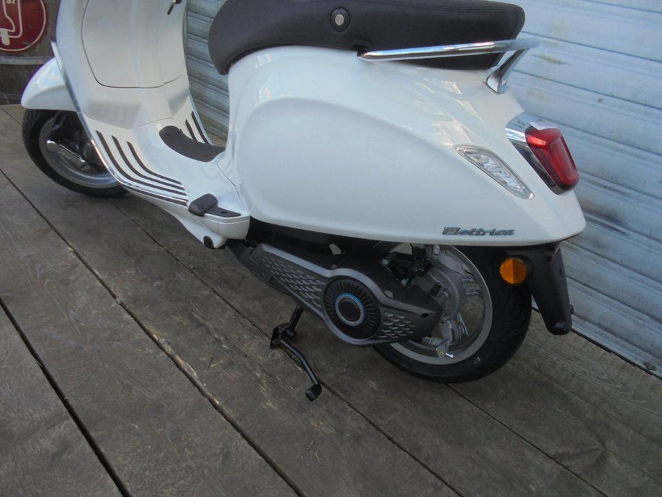 Vespa Primavera Elettrica 45 Neu