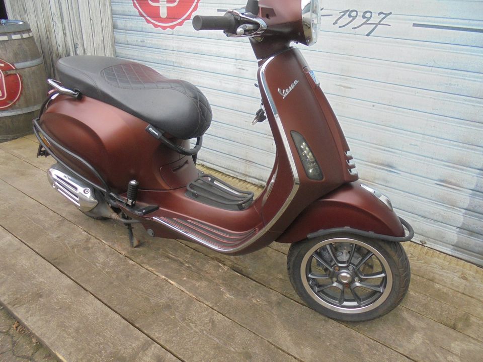 Vespa Primavera 50 Iget E5 50 Jahre NR 583