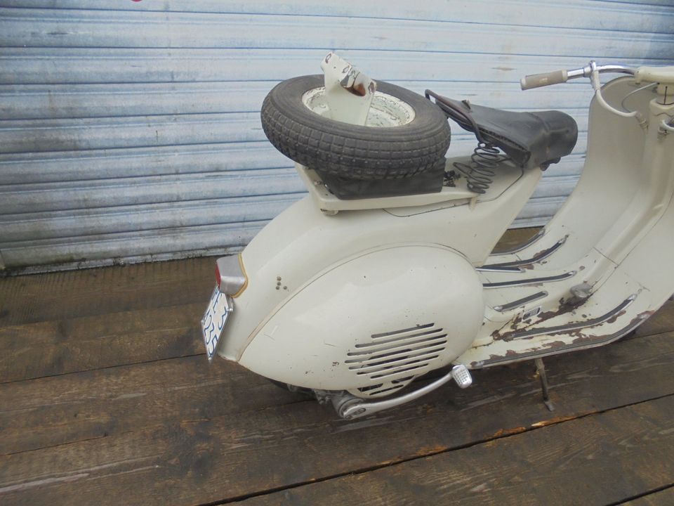 Vespa Faro Basso 125 ccm original 1er Lack NR 548