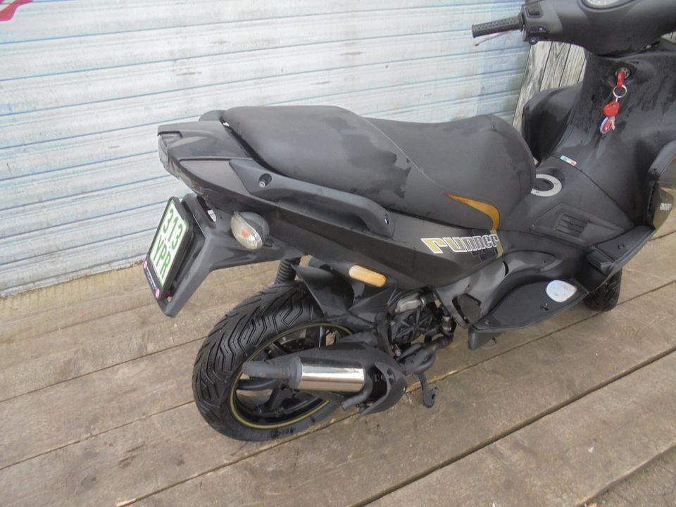 Piaggio Gilera Runner 50 2 Takt Black Soul original NR 587