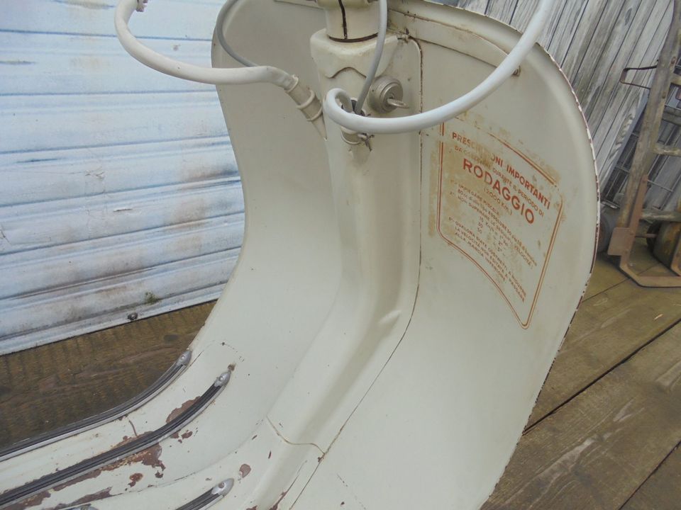 Vespa Faro Basso 125 ccm original 1er Lack NR 548