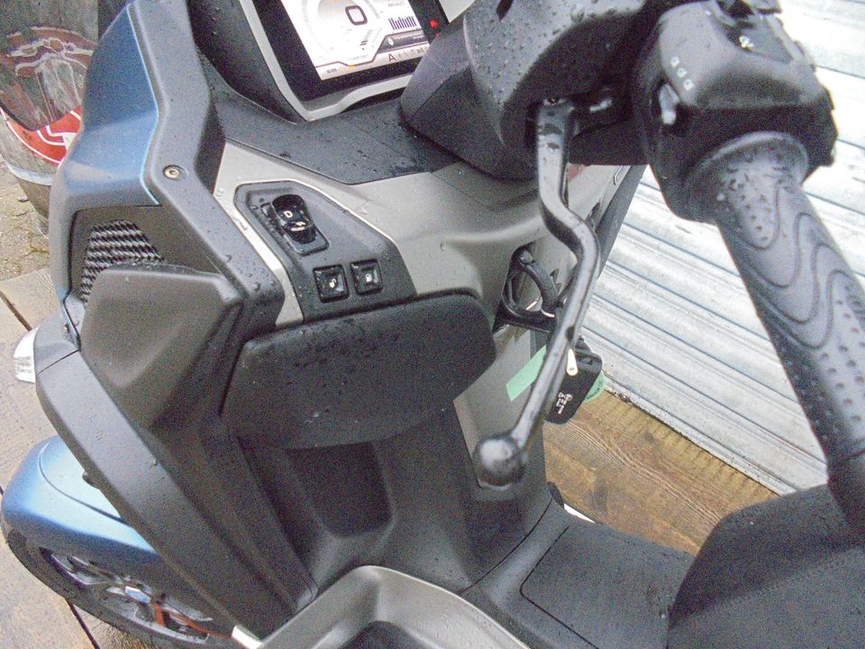 Piaggio MP3 530 HPE Exclusive E5+ NR 305