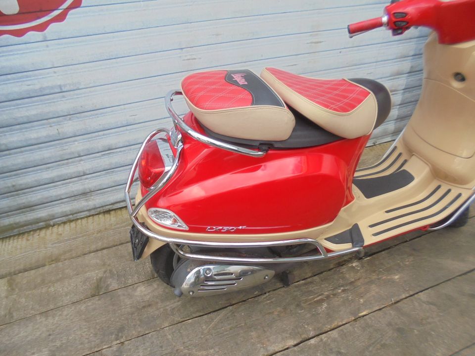 Vespa LX 50 4 Takt Cirkus Edition NR 125