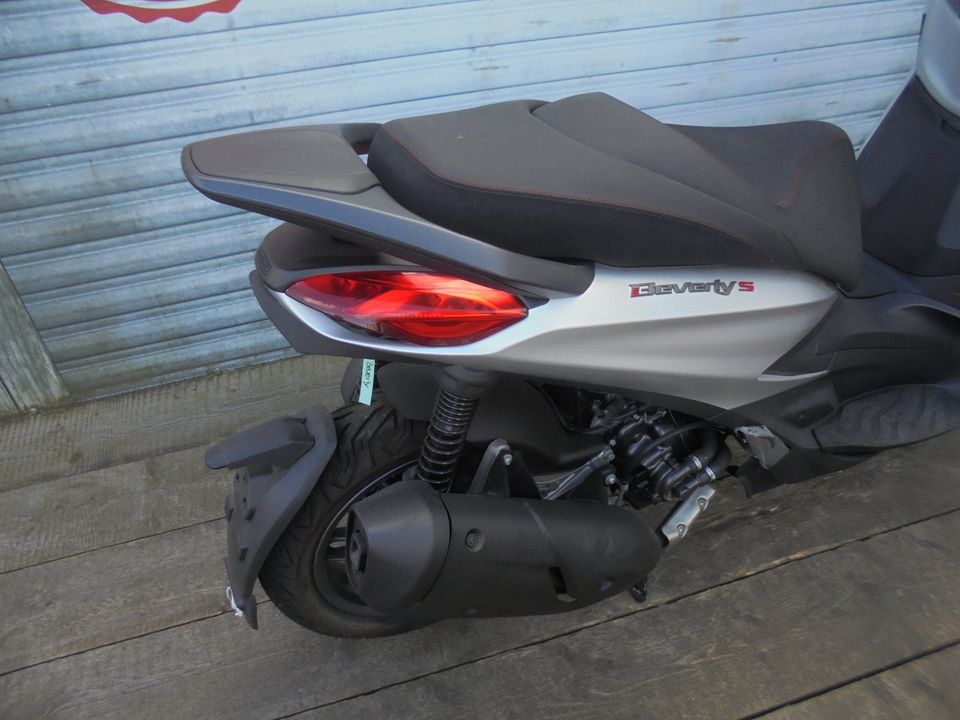 Piaggio Beverly 300 Iget E5 Neu Tageszulassung NR 36