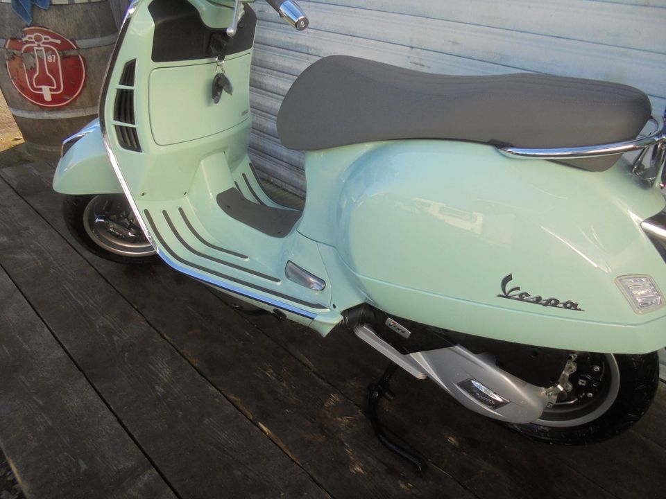 Vespa GTS 125 Super Sport NR 250