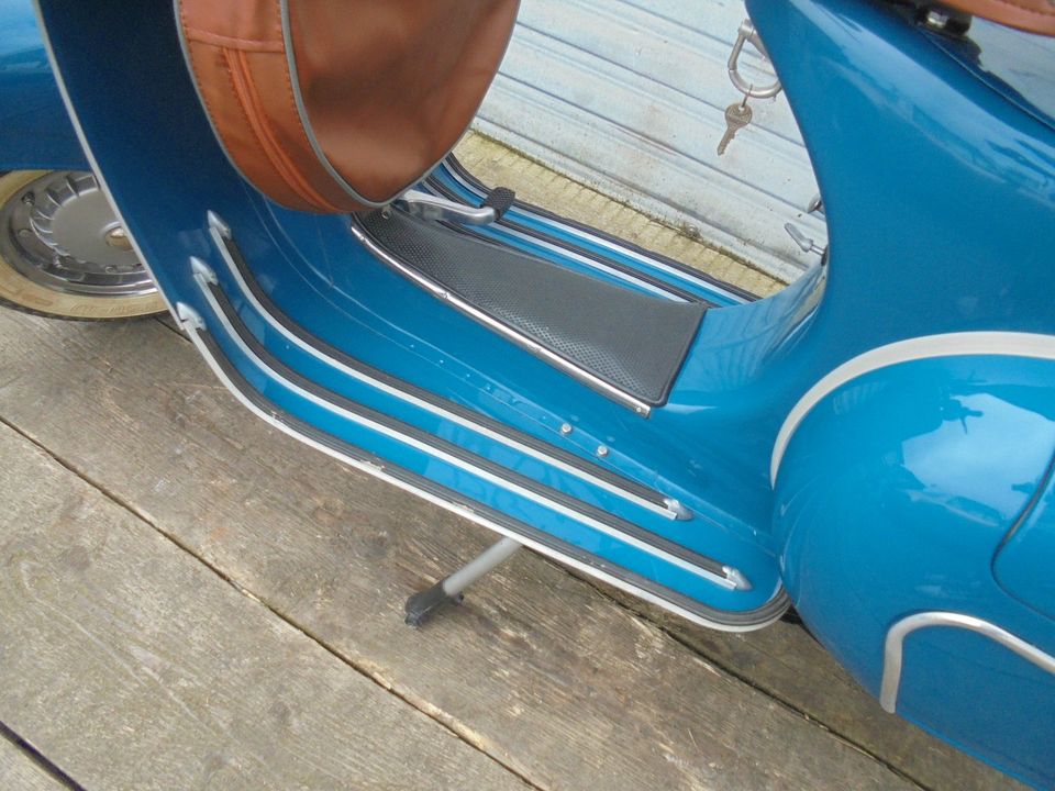 Vespa VBB 150 2T mit 125 ccm Zulassung NR 00