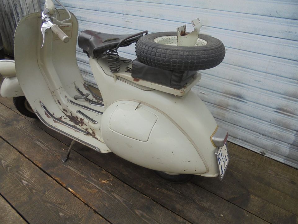 Vespa Faro Basso 125 ccm original 1er Lack NR 548