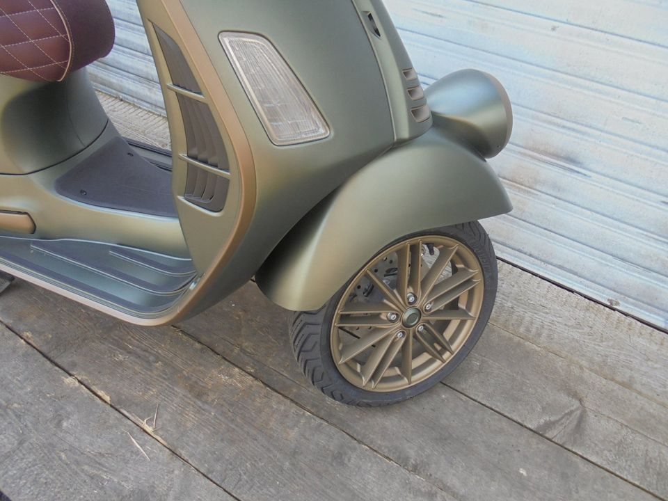 Vespa GTV 310 RH EDITION E5+ Keyless 13 Zoll matt green
