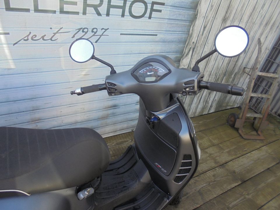 Vespa GTS 125 Super Sport NR 245