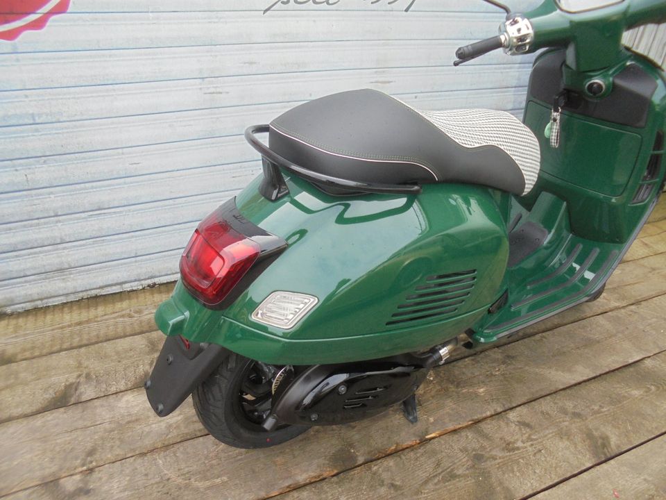 Vespa GTS 310 Super TECH RH EDITION E5+ PORSCHE Irish green