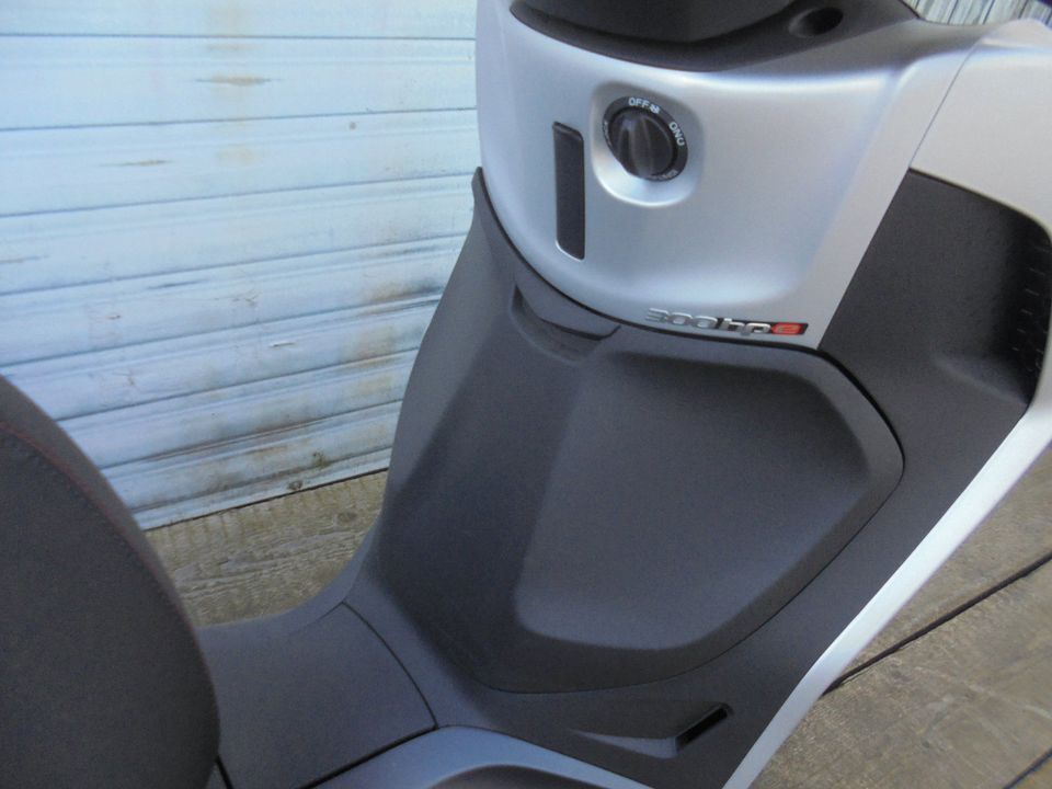 Piaggio Beverly 300 Iget E5 Neu Tageszulassung NR 36