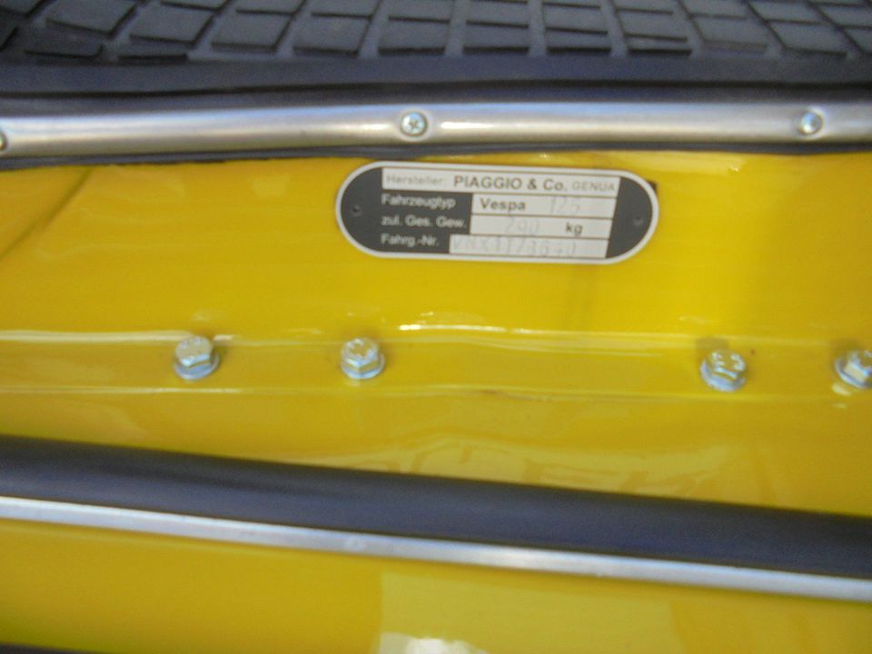 Vespa PX 125 P 125 X NR 242