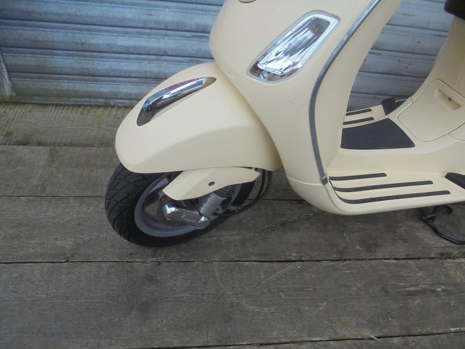 Vespa LX 50 2 Takt NR 569