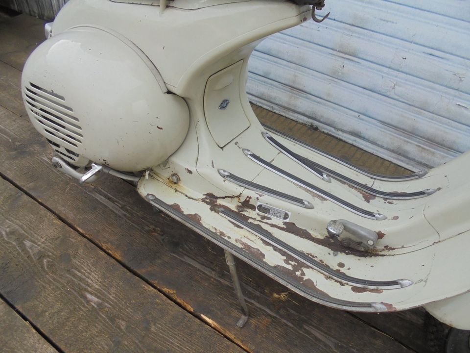Vespa Faro Basso 125 ccm original 1er Lack NR 548