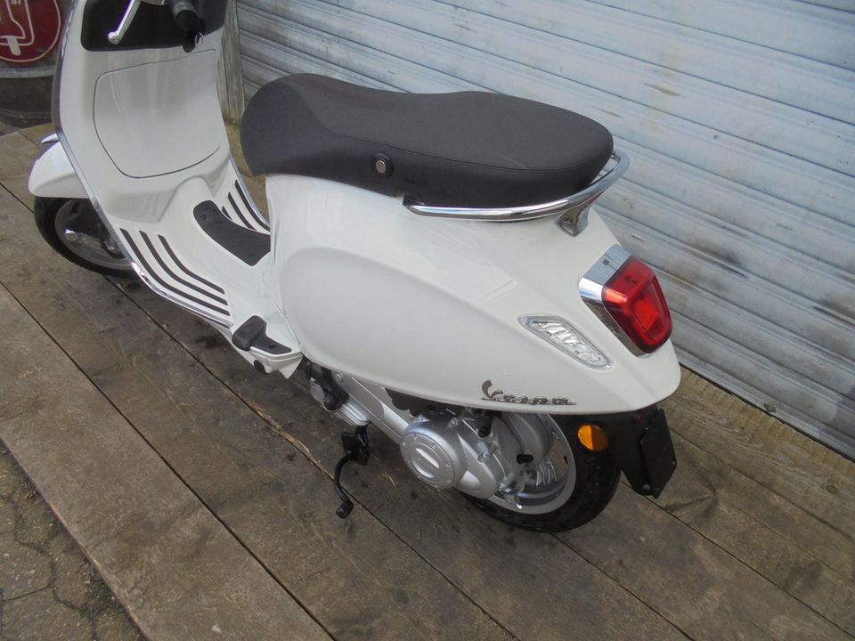 Vespa Primavera 50 4T iGet E5 Edition NR 000